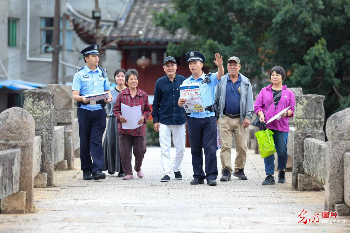 政策护航,守护幸福晚年 政策护航,守护幸福晚年