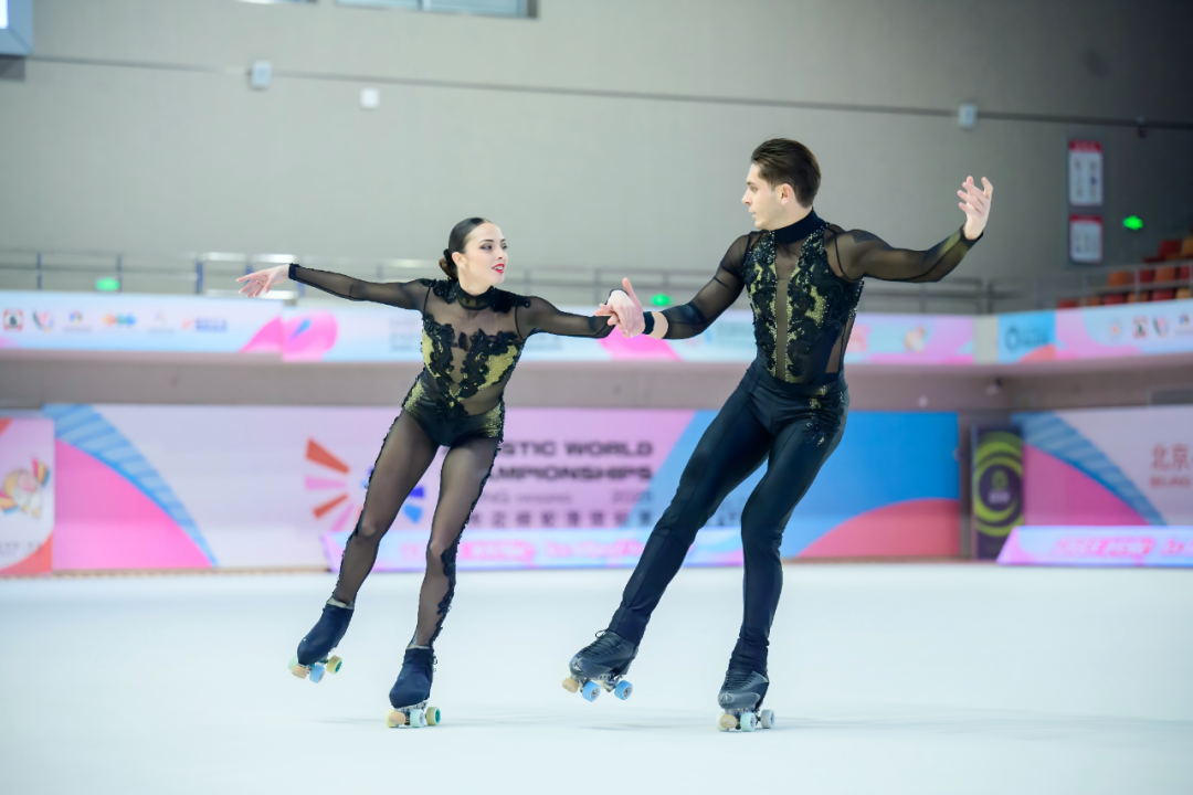 2025年世界花样轮滑锦标赛赛程过半,昨日双金花落意大利