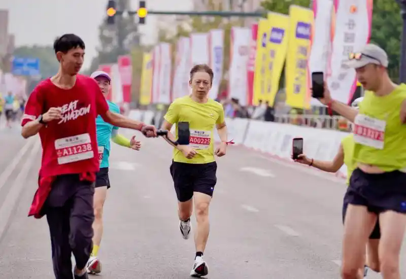 张朝阳完成半马首秀 张朝阳完成半马首秀