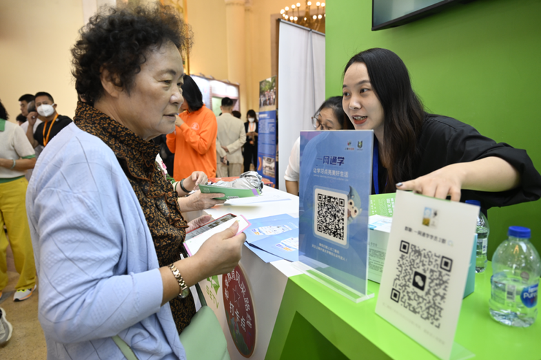 从基础到进阶,从单点到全域!上海老年大学提质扩容,打通老年教育服务“最后一公里”