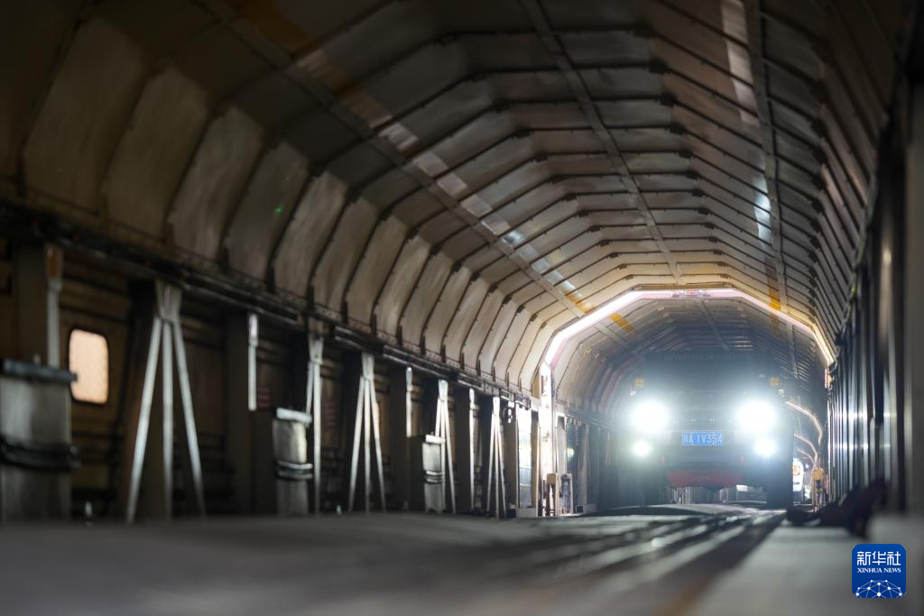 新春走基层丨给爱车买张春运火车票