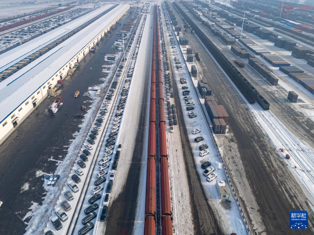 新春走基层丨给爱车买张春运火车票