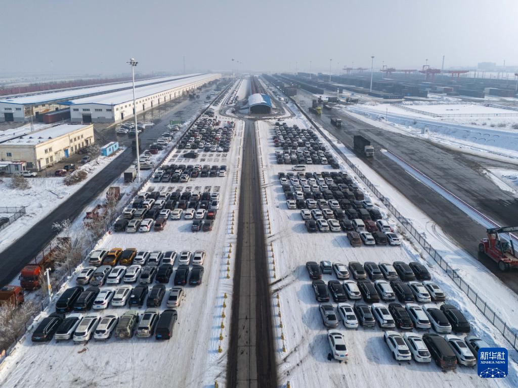 新春走基层丨给爱车买张春运火车票