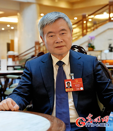 蔡继明代表:“一人公司”正成为新质生产力中的创新单元 蔡继明代表:“一人公司”正成为新质生产力中的创新单元