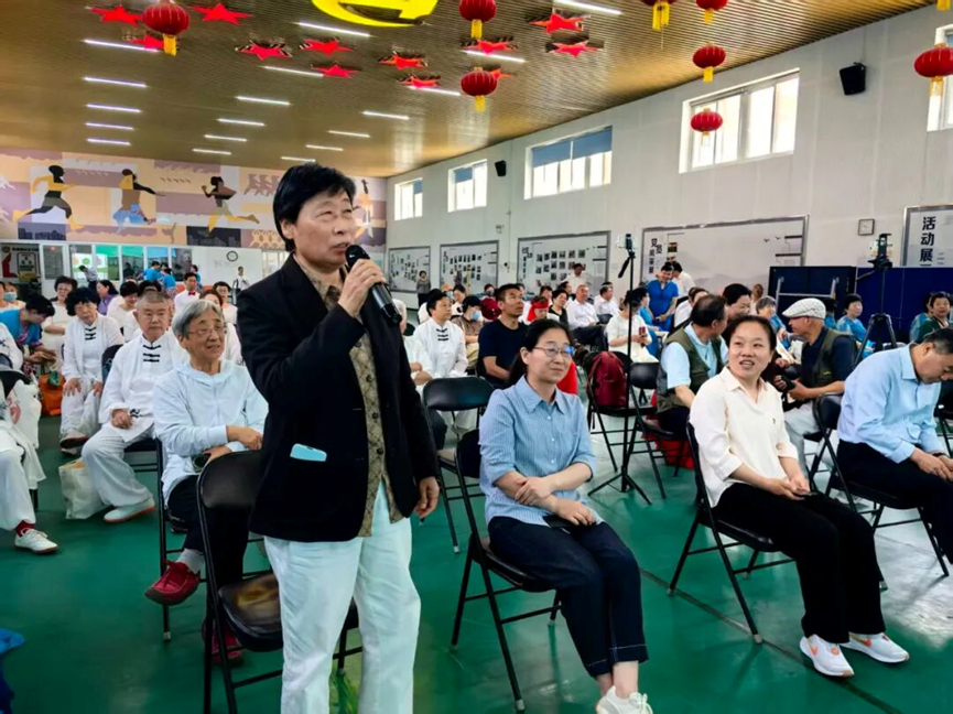 戏曲进社区 唱响邻里文明新风尚