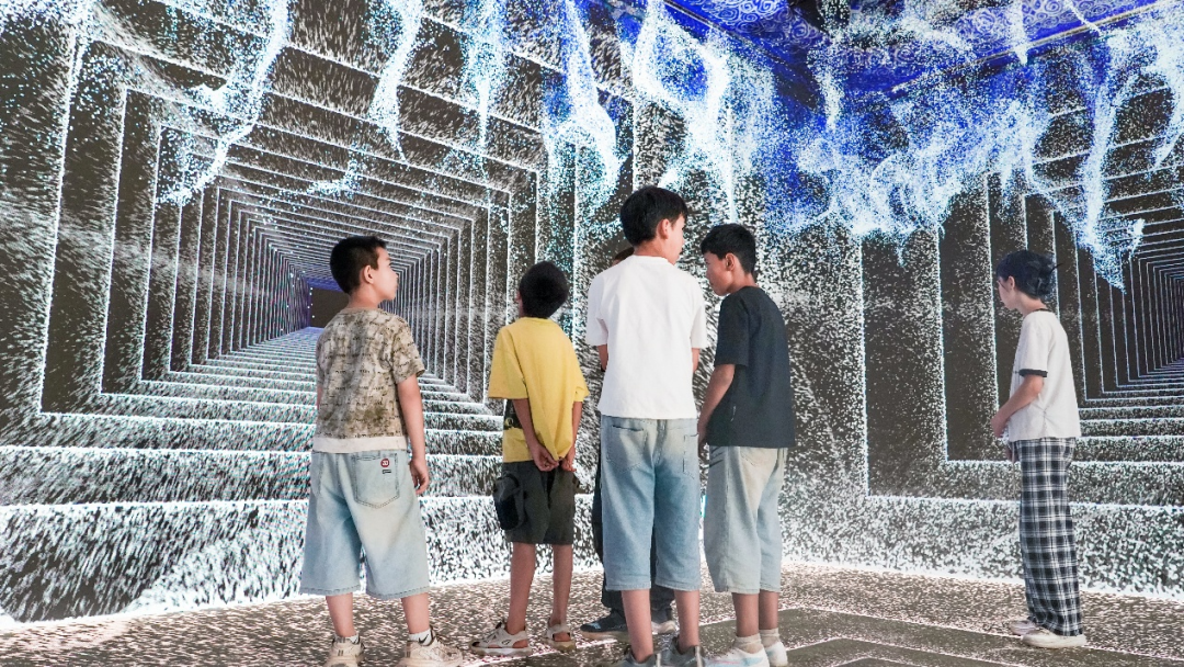 北京超高清视听·行|京疆千里携手,超高清视听“燃动”盛夏和田!