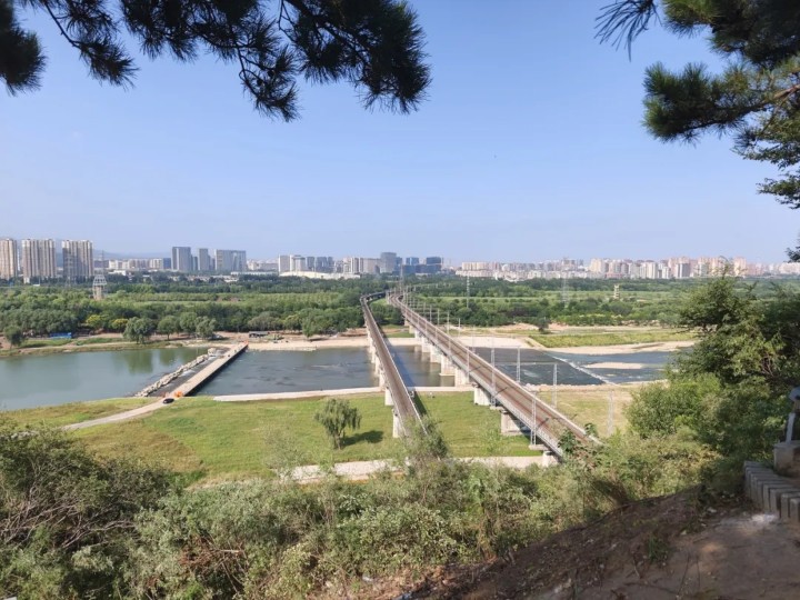 一条绿道,串起山水城 一条绿道,串起山水城