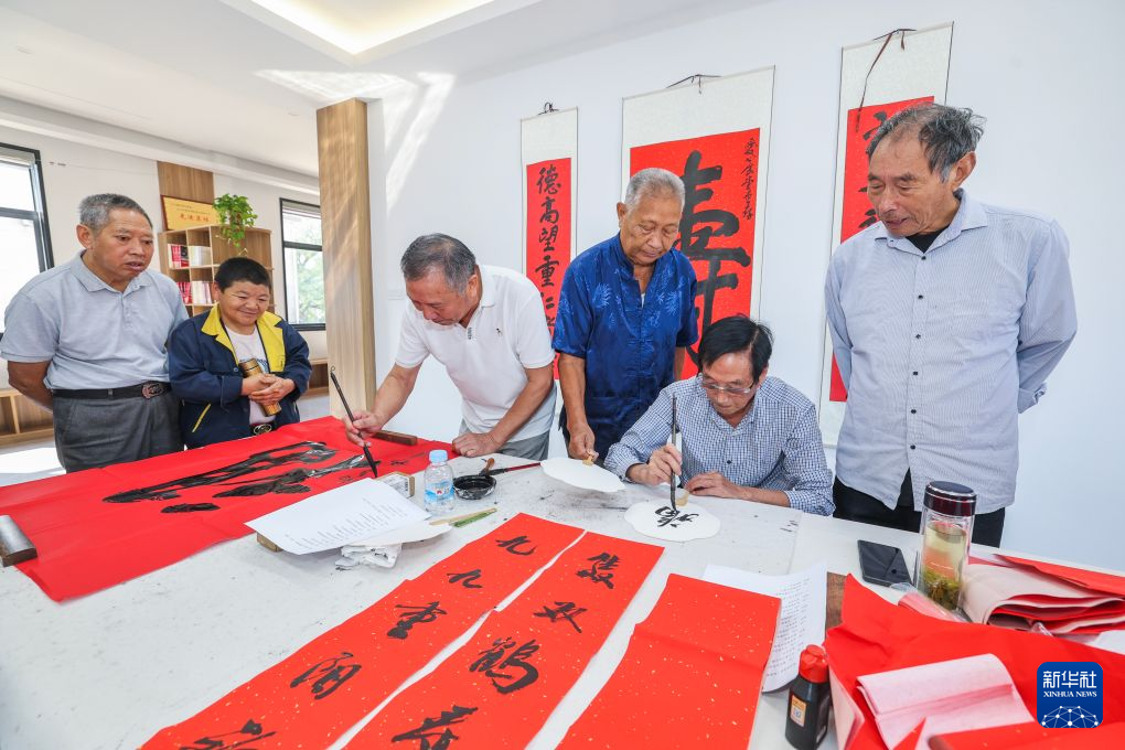 浙江诸暨:重阳情暖乡村爱心食堂