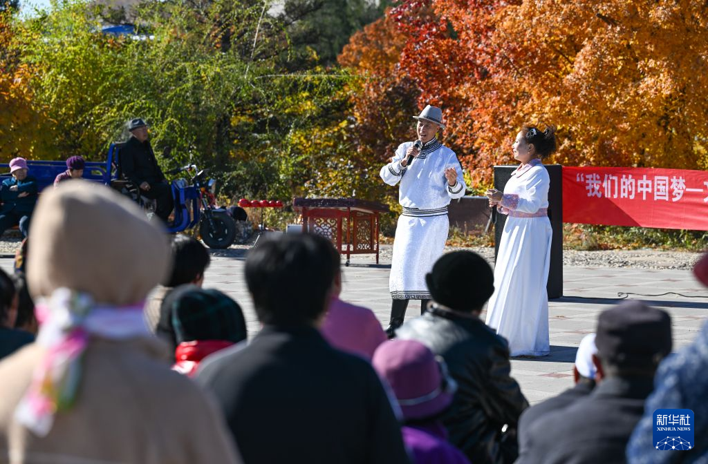 内蒙古兴安盟:惠民演出迎重阳